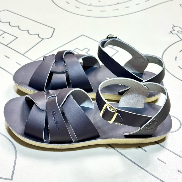 Salt Water Sun-San Swimmer - Picture 3 of 11